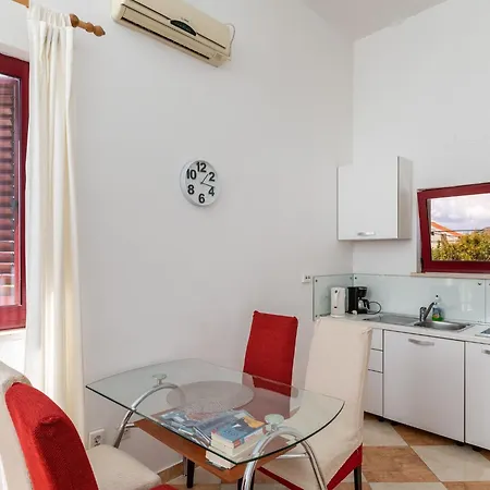Franka - One Bedroom With Terrace And Garden View A2 1